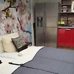 Lane Tiny Homes, Nahe Messe 公寓