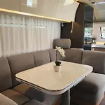 公寓 Lane Tiny Homes, Nahe Messe