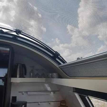 Lane Tiny Homes, Nahe Messe