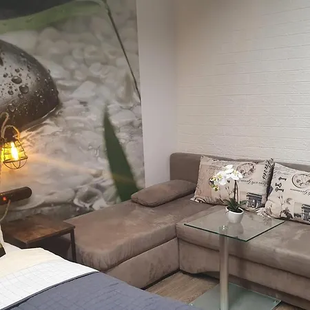 Lane Tiny Homes, Nahe Messe *