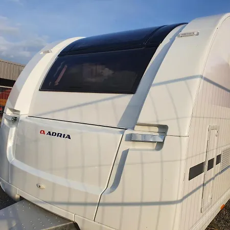 Lane Tiny Homes, Nahe Messe *