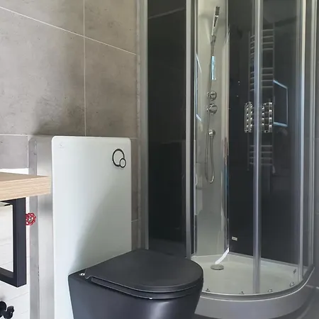 Lane Tiny Homes, Nahe Messe Apartament