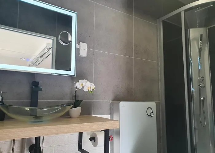 Lane Tiny Homes, Nahe Messe *