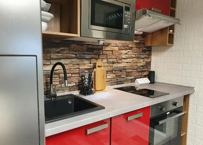 Lane Tiny Homes, Nahe Messe