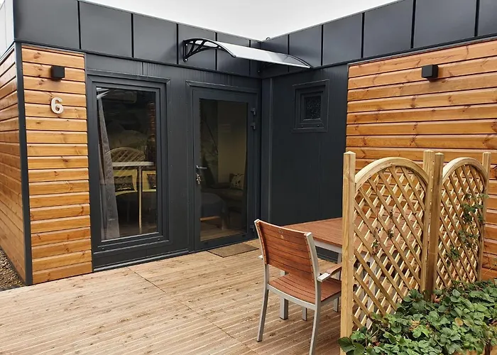 Lane Tiny Homes, Nahe Messe