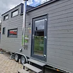 Lane Tiny Homes, Nahe Messe *